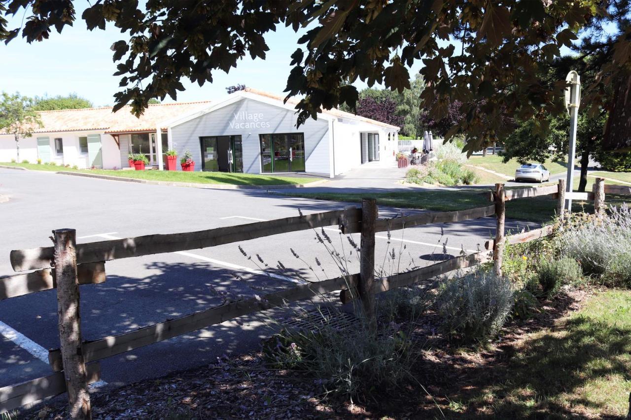 Village Vacances De Chantonnay Eksteriør bilde